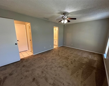 3224 Topaz Way - Photo Thumbnail 17