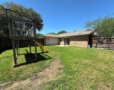 3224 Topaz Way - Photo Thumbnail 32