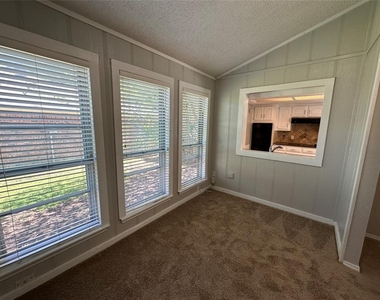 3224 Topaz Way - Photo Thumbnail 9