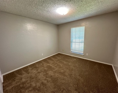 3224 Topaz Way - Photo Thumbnail 22