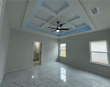 3421 Silver Nugget Drive - Photo Thumbnail 8
