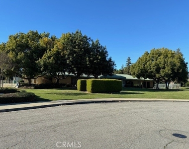 2360 Lomeli Lane - Photo Thumbnail 19