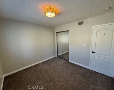 2360 Lomeli Lane - Photo Thumbnail 14