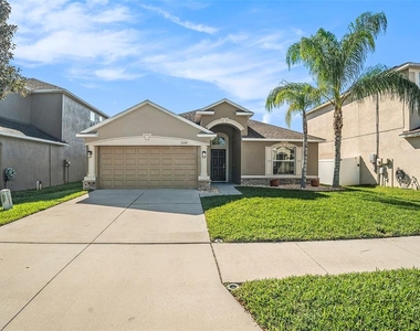 13177 Royal Pines Avenue - Photo Thumbnail 2