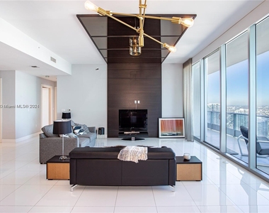 200 Biscayne Boulevard Way - Photo Thumbnail 5