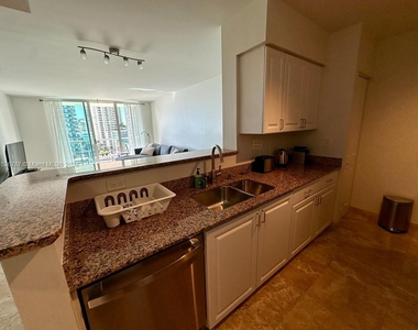 1155 Brickell Bay Dr - Photo Thumbnail 15