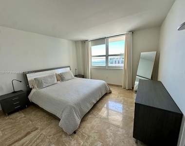 1155 Brickell Bay Dr - Photo Thumbnail 23