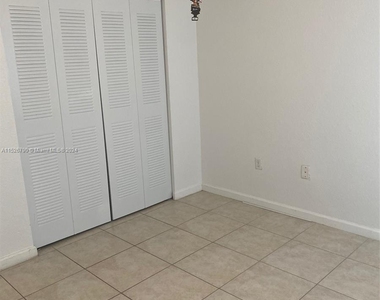 15400 Sw 284th St - Photo Thumbnail 7