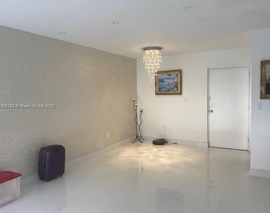 17570 Atlantic Blvd - Photo Thumbnail 2