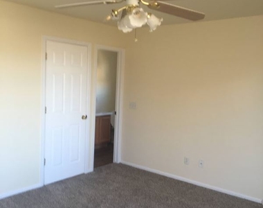 4580 Gunbarrel Dr - Photo Thumbnail 7