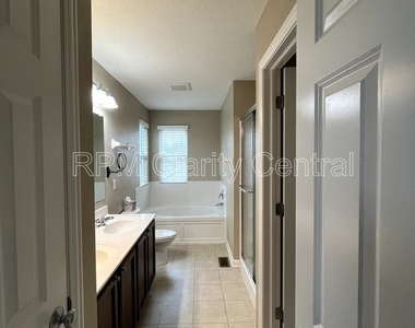 6103 Witherspoon Way - Photo Thumbnail 14