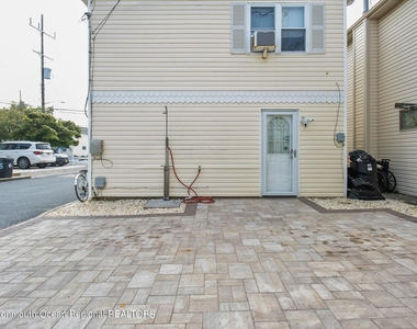 34 E Beach Way - Photo Thumbnail 27