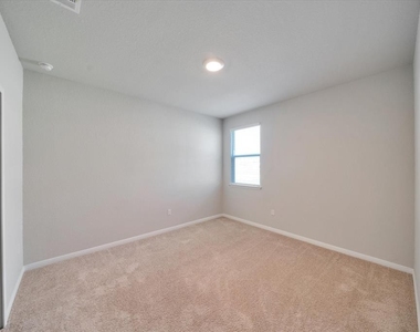 501  Rainmaker Ln - Photo Thumbnail 16