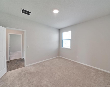 501  Rainmaker Ln - Photo Thumbnail 31