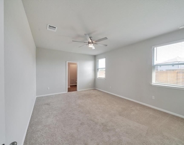 501  Rainmaker Ln - Photo Thumbnail 14