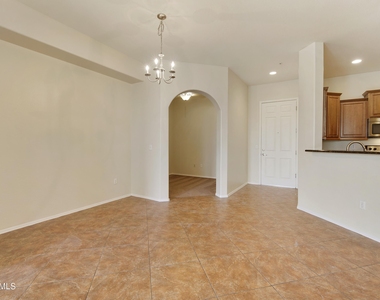 14575 W Mountain View Boulevard - Photo Thumbnail 7