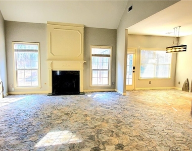 565 Taylor Mill Place - Photo Thumbnail 16