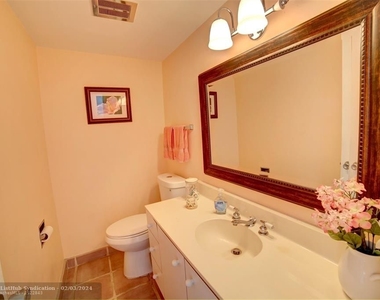 5450 N Ocean Blvd - Photo Thumbnail 5