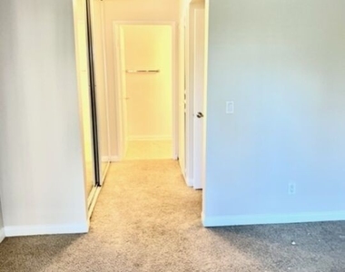 5565 Canoga Ave - Photo Thumbnail 9