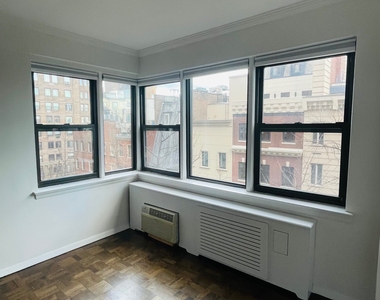 20 Beekman Place, 2C - Photo Thumbnail 9