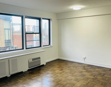 20 Beekman Place, 2C - Photo Thumbnail 5