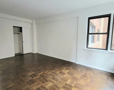 20 Beekman Place, 2C - Photo Thumbnail 10