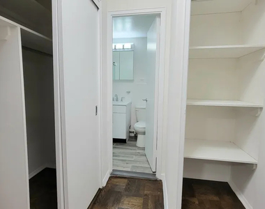 20 Beekman Place, 2C - Photo Thumbnail 13