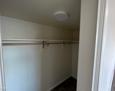 924 N Van Ness Ave - Photo Thumbnail 16