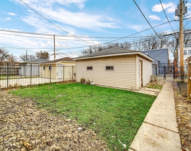 1811 North Austin Avenue - Photo Thumbnail 23