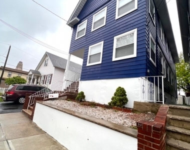 628 Myrtle St Unit 2 - Photo Thumbnail 1