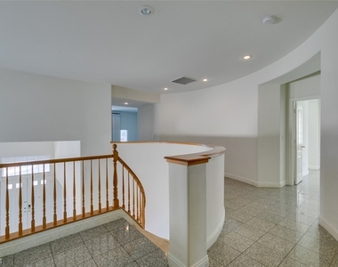 3103 Azure Bay Street - Photo Thumbnail 42