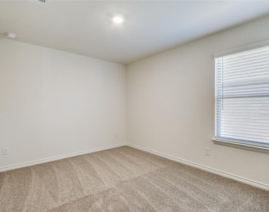 904 Cinnabar Way - Photo Thumbnail 21