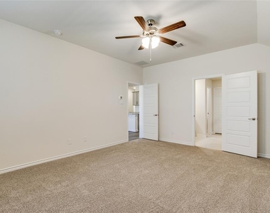 904 Cinnabar Way - Photo Thumbnail 17