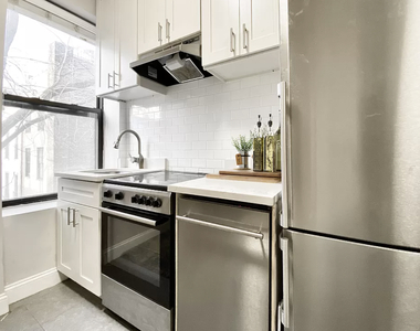 454 West 22nd Street - Photo Thumbnail 1