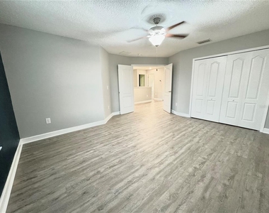 11523 Peru Springs Place - Photo Thumbnail 33