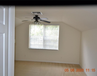 10603 Weybridge Drive - Photo Thumbnail 7