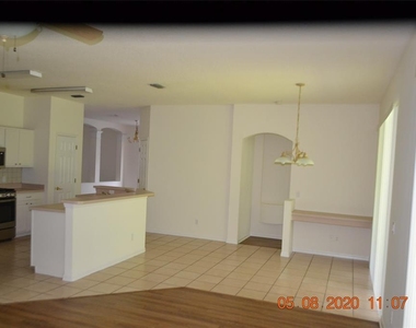 10603 Weybridge Drive - Photo Thumbnail 2