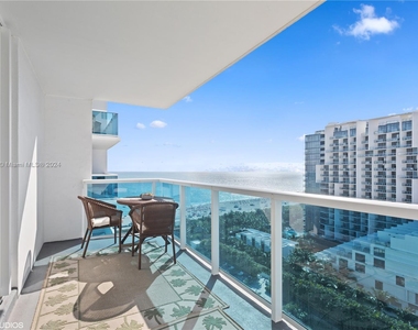 2301 Collins Ave - Photo Thumbnail 0