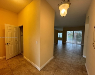 12860 Sw 51st St - Photo Thumbnail 5