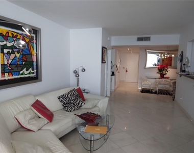 4775 Collins Ave - Photo Thumbnail 6