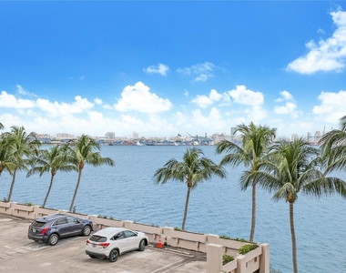 540 Brickell Key Dr - Photo Thumbnail 11