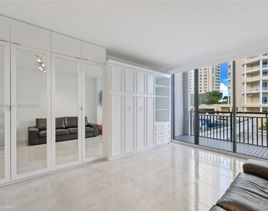 540 Brickell Key Dr - Photo Thumbnail 0