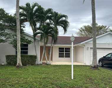 9724 Sw 114th Ct - Photo Thumbnail 0