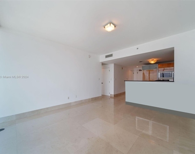 6799 Collins Ave - Photo Thumbnail 2