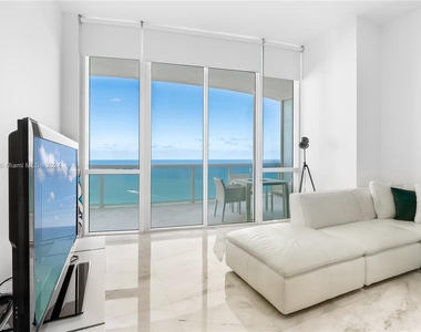 15901 Collins Ave (avail 5/1-11/15) - Photo Thumbnail 6