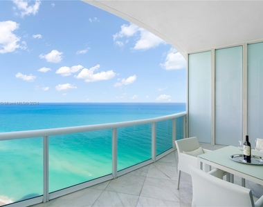 15901 Collins Ave (avail 5/1-11/15) - Photo Thumbnail 28