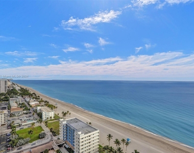 2201 S Ocean Dr - Photo Thumbnail 4