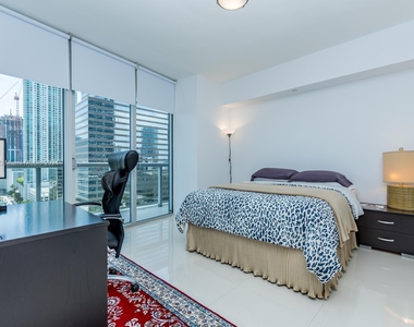 495 Brickell Ave - Photo Thumbnail 18