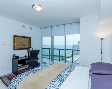 495 Brickell Ave - Photo Thumbnail 16