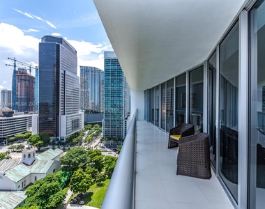 495 Brickell Ave - Photo Thumbnail 1